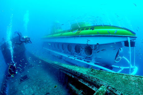 Submarine Safaris